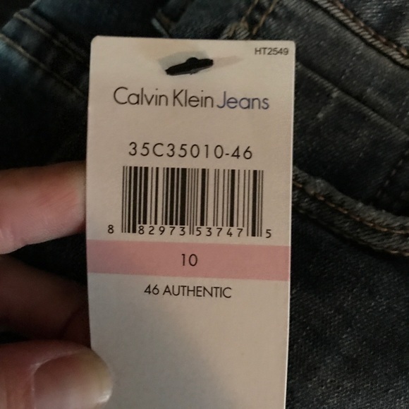 NWT Calvin Klein Boyfriend Jean Shorts Girls 10 - Picture 5 of 5